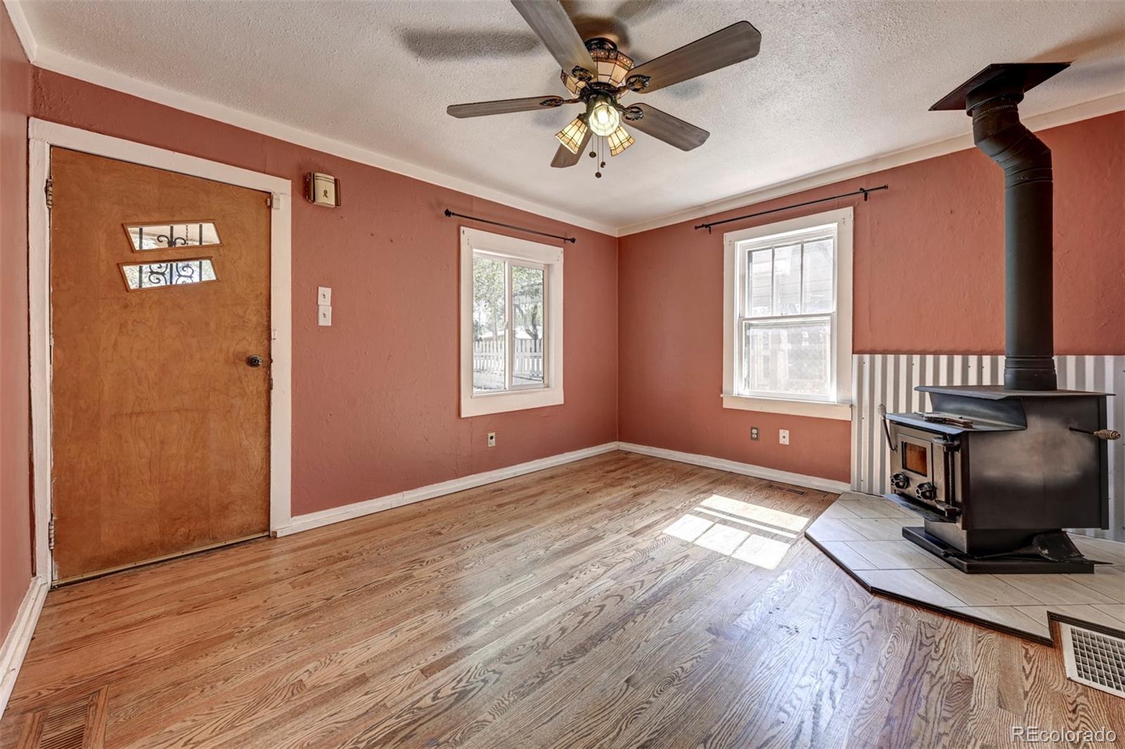 522 Prairie Road Colorado Springs, CO 80909 - Photo 9 of 29