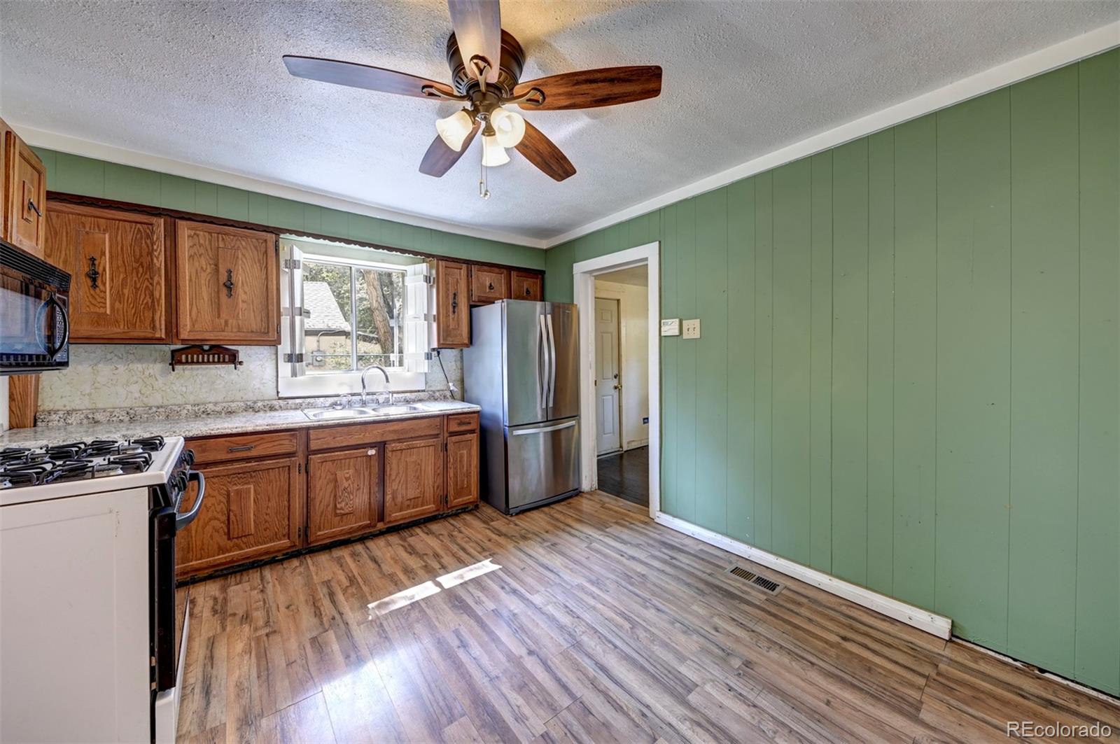 522 Prairie Road Colorado Springs, CO 80909 - Photo 10 of 29