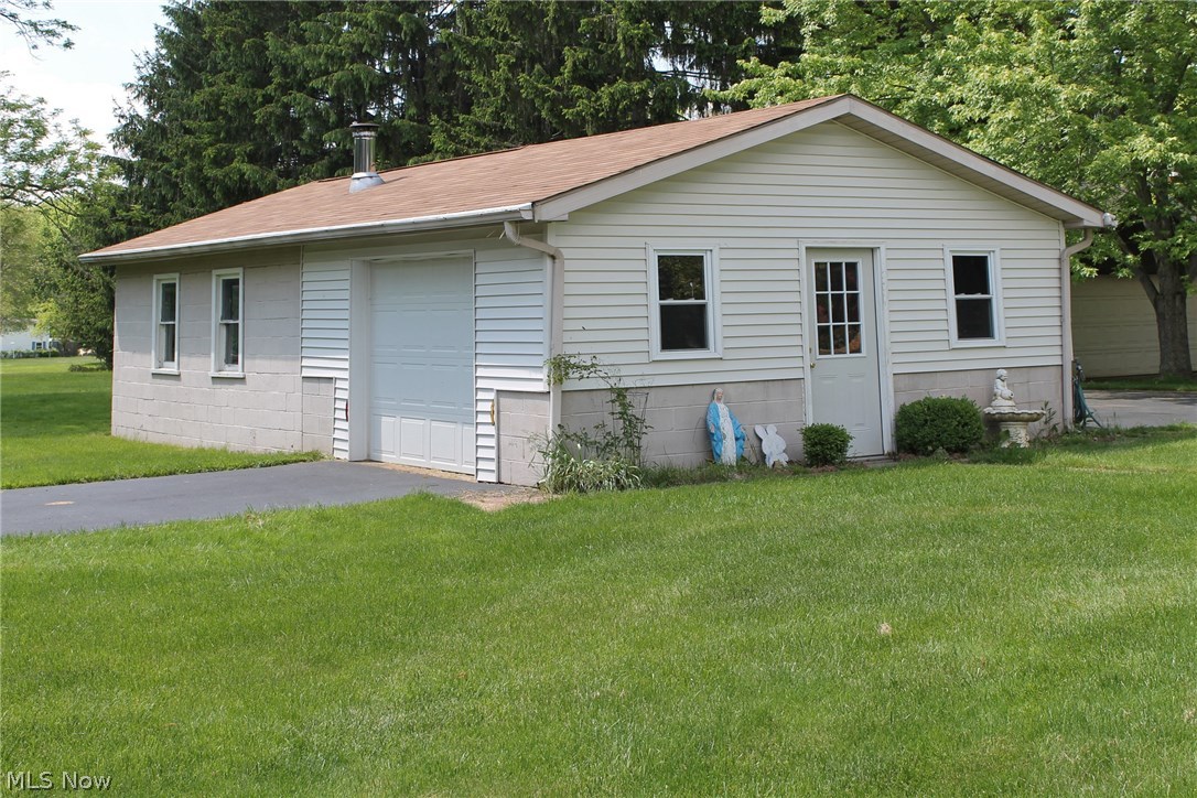 884 Howland Wilson Road Southeast Warren, OH 44484 - Photo 10 of 32 Gallery Image 10