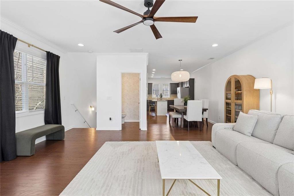 1326 Kingston Trail Decatur, GA 30033 - Photo 8 of 47