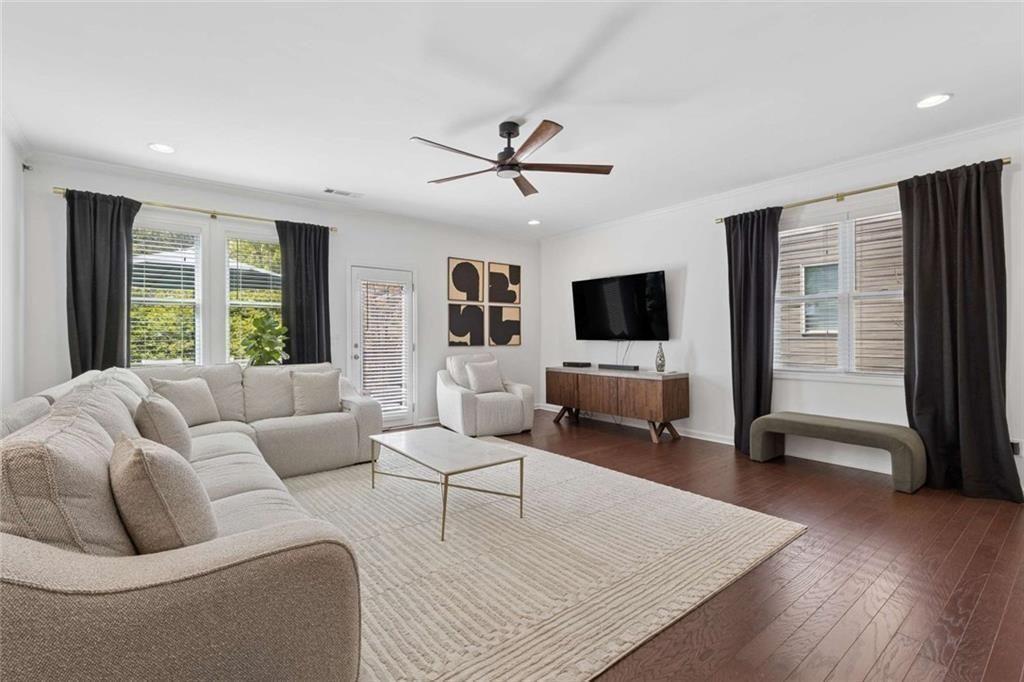 1326 Kingston Trail Decatur, GA 30033 - Photo 9 of 47