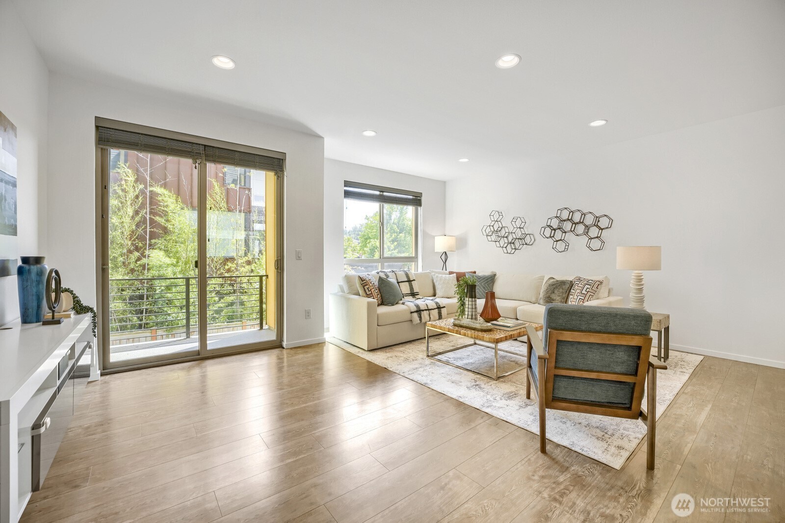 5206 Delridge Way Southwest, Unit B Seattle, WA 98106 - Photo 4 of 31