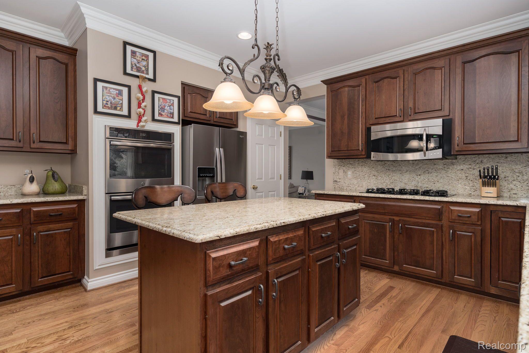 1619 Springview Court Rochester, MI 48307 - Photo 17 of 62 Gallery Image 17