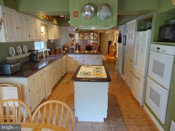 5898 Tibby Road Bensalem, PA 19020 - Photo 6 of 25 Kitchen