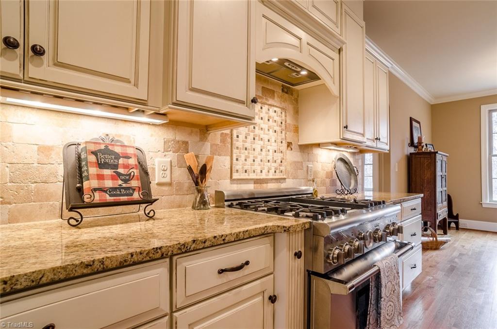 7504 Hearthridge Court Oak Ridge, NC 27310 - Photo 12 of 30 Gallery Image 12