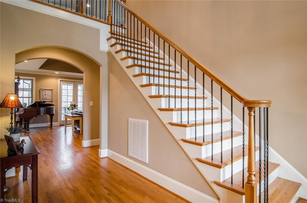 7504 Hearthridge Court Oak Ridge, NC 27310 - Photo 6 of 30 Gallery Image 6