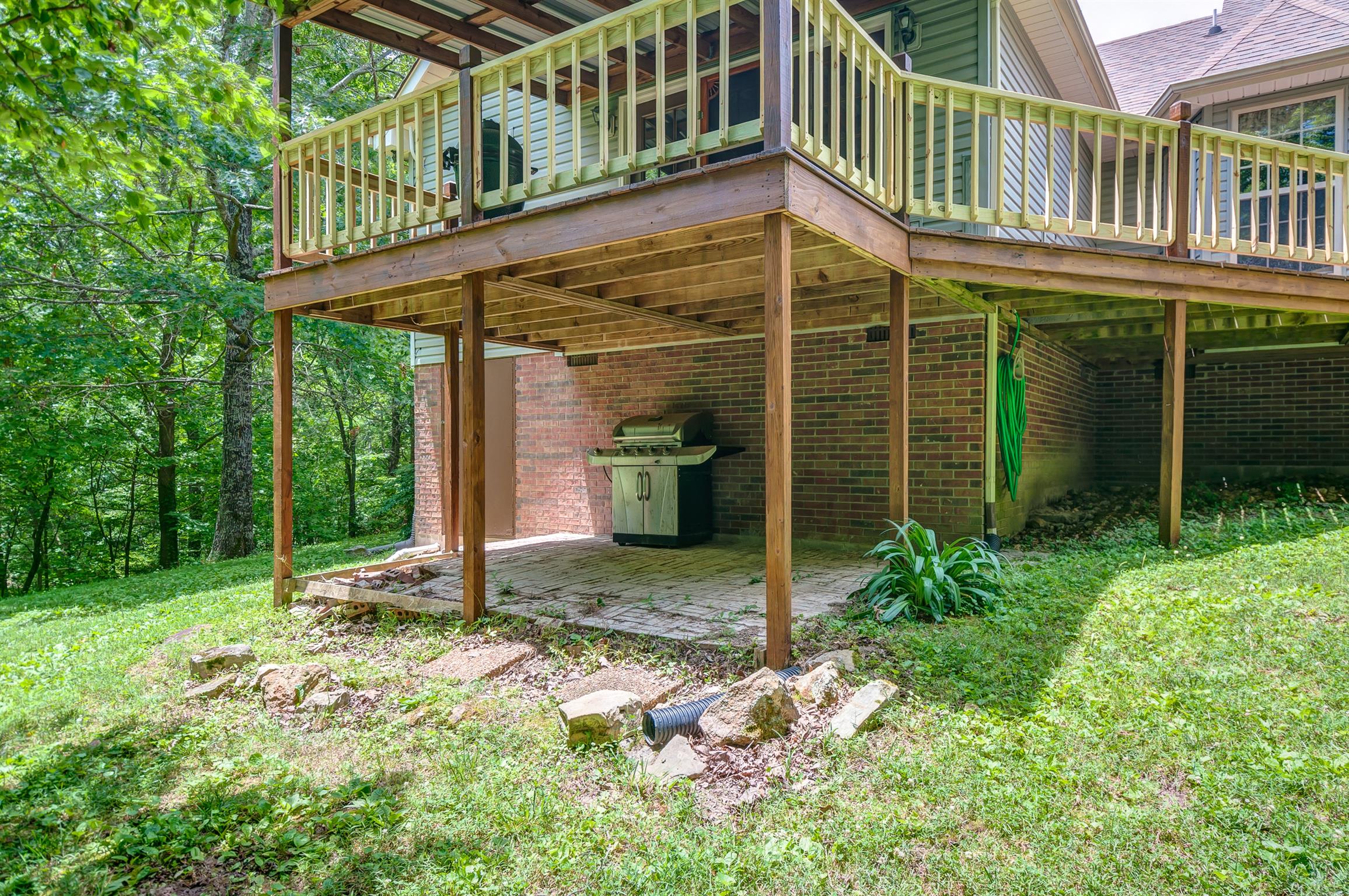 656 Overhead Bridge Road Hampshire, TN 38461 - Photo 4 of 28 Gallery Image 4