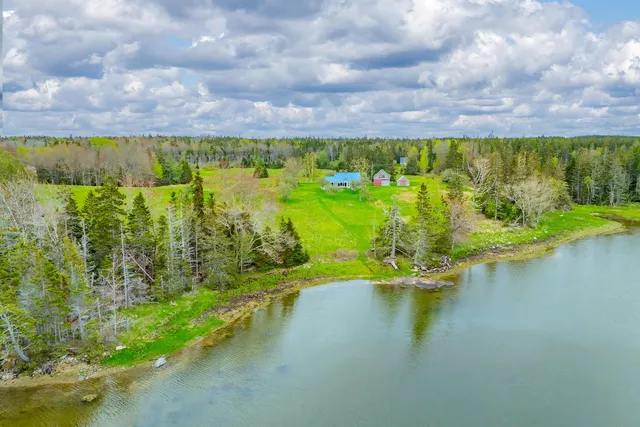 $985,000 | 17 Barbour Farm Road, Stonington, ME 04681