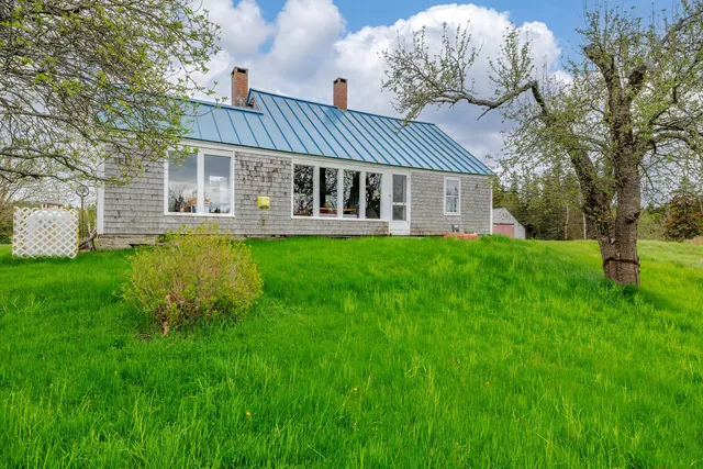 $985,000 | 17 Barbour Farm Road, Stonington, ME 04681