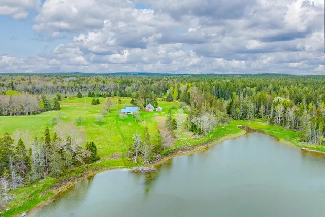 $985,000 | 17 Barbour Farm Road, Stonington, ME 04681