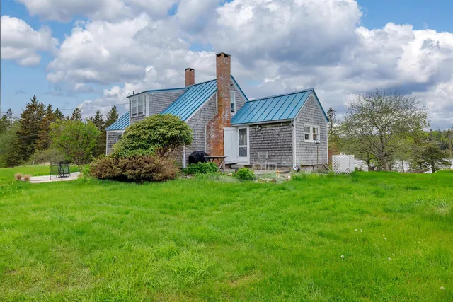 $985,000 | 17 Barbour Farm Road, Stonington, ME 04681