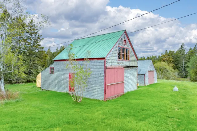 $985,000 | 17 Barbour Farm Road, Stonington, ME 04681