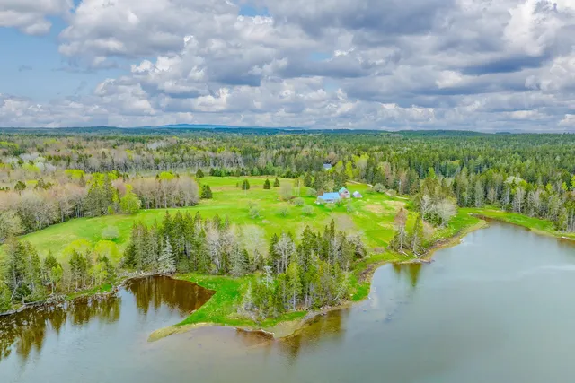 $985,000 | 17 Barbour Farm Road, Stonington, ME 04681