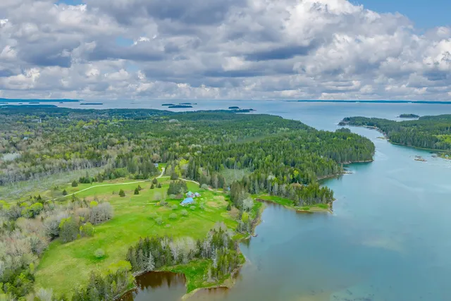 $985,000 | 17 Barbour Farm Road, Stonington, ME 04681
