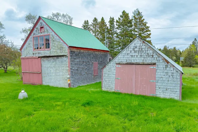 $985,000 | 17 Barbour Farm Road, Stonington, ME 04681