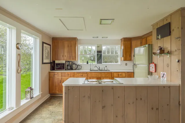$985,000 | 17 Barbour Farm Road, Stonington, ME 04681