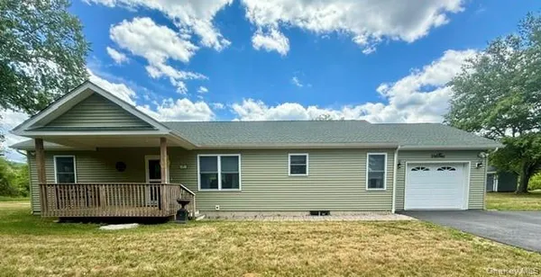 $499,000 | 517 Crescent Avenue, Highland, NY 12528