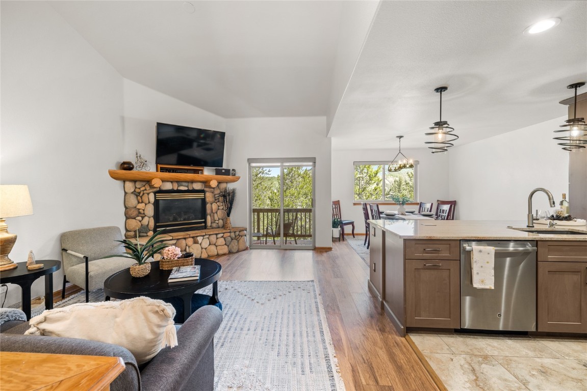 97 Lookout Ridge Drive, Unit 97 Dillon, CO 80435 - Photo 5 of 41 Gallery Image 5