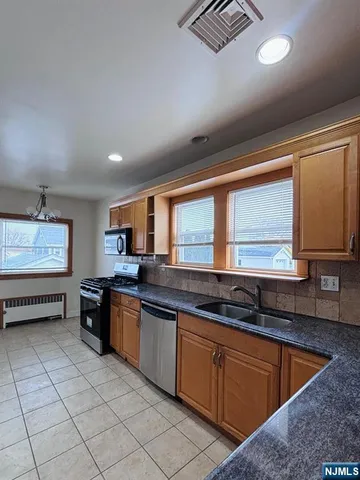 $639,900 | 52 Hobart Place, Totowa, NJ 07512