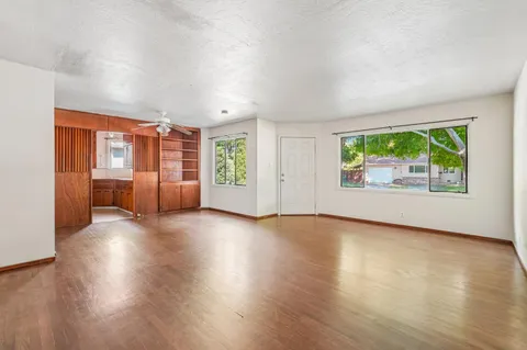 $699,000 | 430 Lovella Way, Sacramento, CA 95819