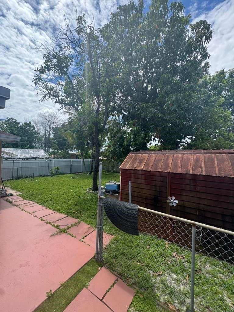 252 East 37th Street Hialeah, FL 33013 - Photo 41 of 51