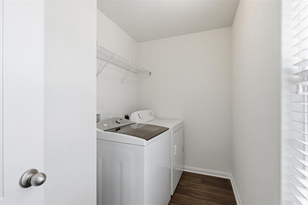 14229 Bridgeview Lane Dallas, TX 75253 - Photo 13 of 29 a bathroom with a sink and shower