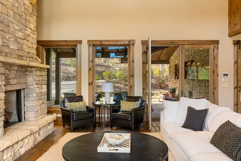 $2,895,000 | 450 Miracle Lane, Blue Ridge, GA 30513