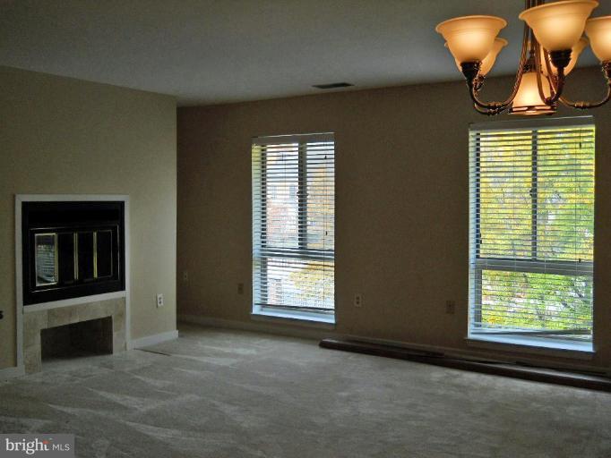 109 West Conway Street, Unit R Baltimore, MD 21201 - Photo 5 of 24 Living Room #2