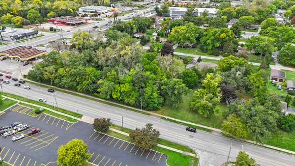 $1,500,000 | 1152-1168 South Meyers Road, Lombard, IL 60148