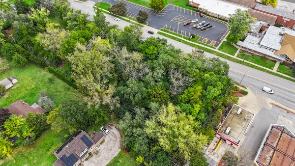 $1,500,000 | 1152-1168 South Meyers Road, Lombard, IL 60148