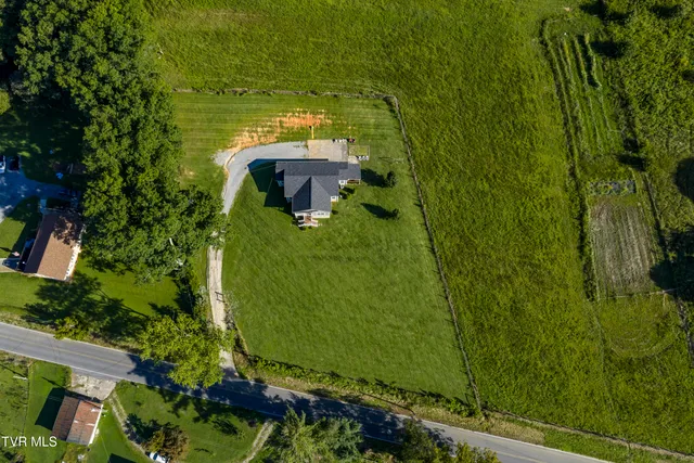 $339,999 | 3039 Rocky Springs Road, Piney Flats, TN 37686