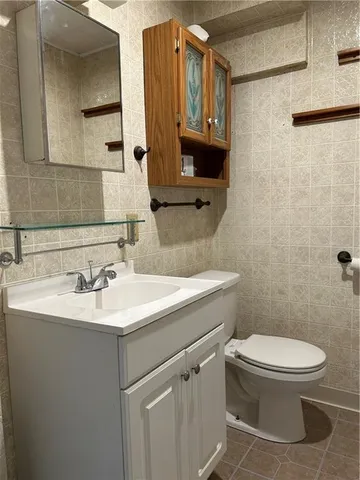 $1,300 | 217 Arthur Street, Unit 1, Zelienople, PA 16063