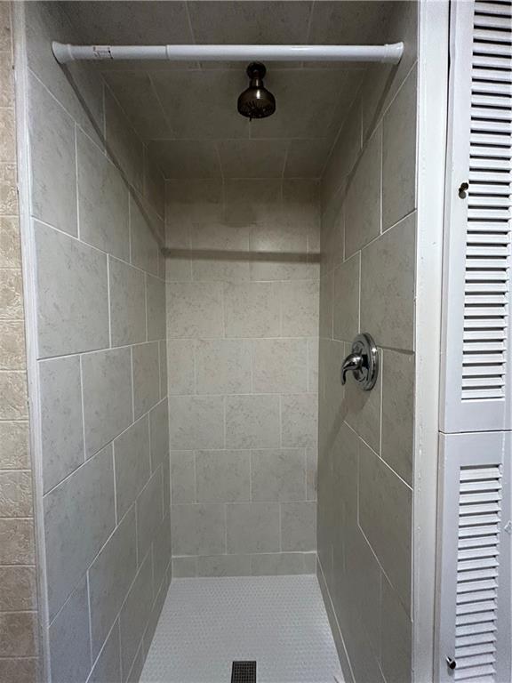 217 Arthur Street, Unit 1 Zelienople, PA 16063 - Photo 8 of 13 a bathroom with a shower