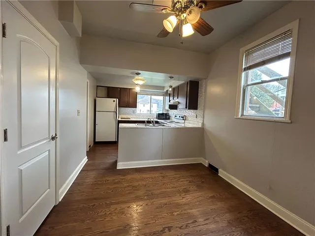 $1,300 | 217 Arthur Street, Unit 1, Zelienople, PA 16063