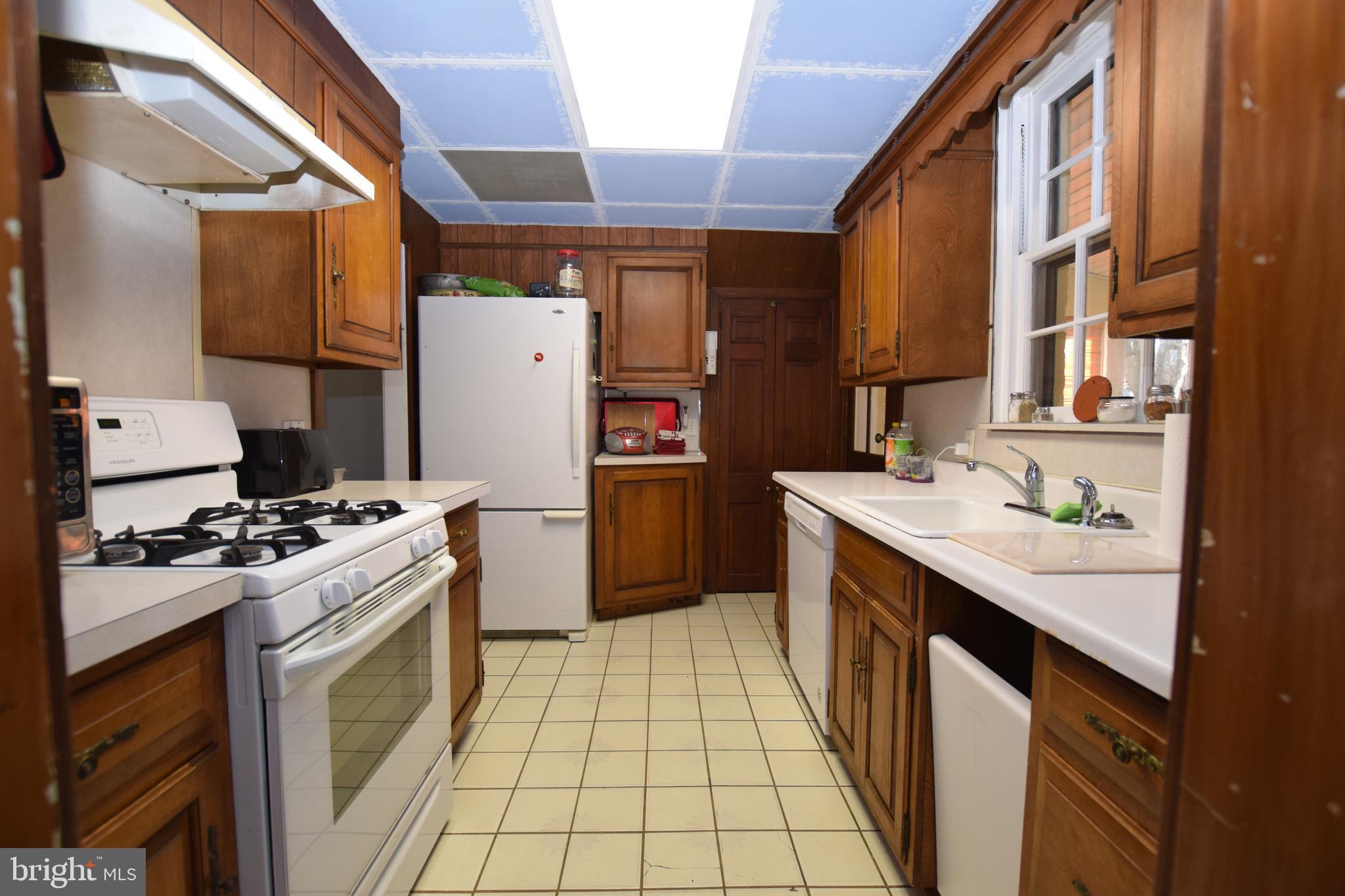 733 South Providence Road Wallingford, PA 19086 - Photo 12 of 48