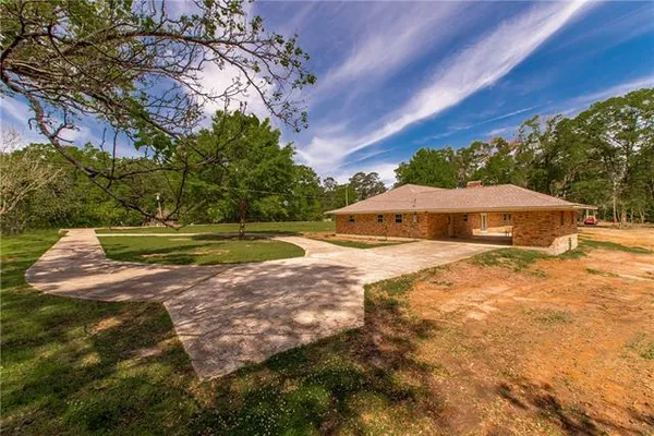 $325,000 | 60388 Highway 1054, Amite, LA 70422