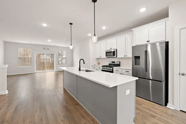 $2,695 | 2011 Quiet Ibis Road, Hanahan, SC 29410