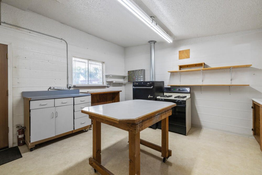 1633 Division Street Klamath Falls, OR 97601 - Photo 51 of 69 1633DivisionSt-37