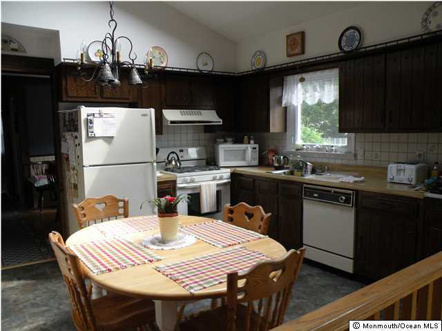 151 Berkeley Drive Brick, NJ 08724 - Photo 5 of 16 Additional Photo