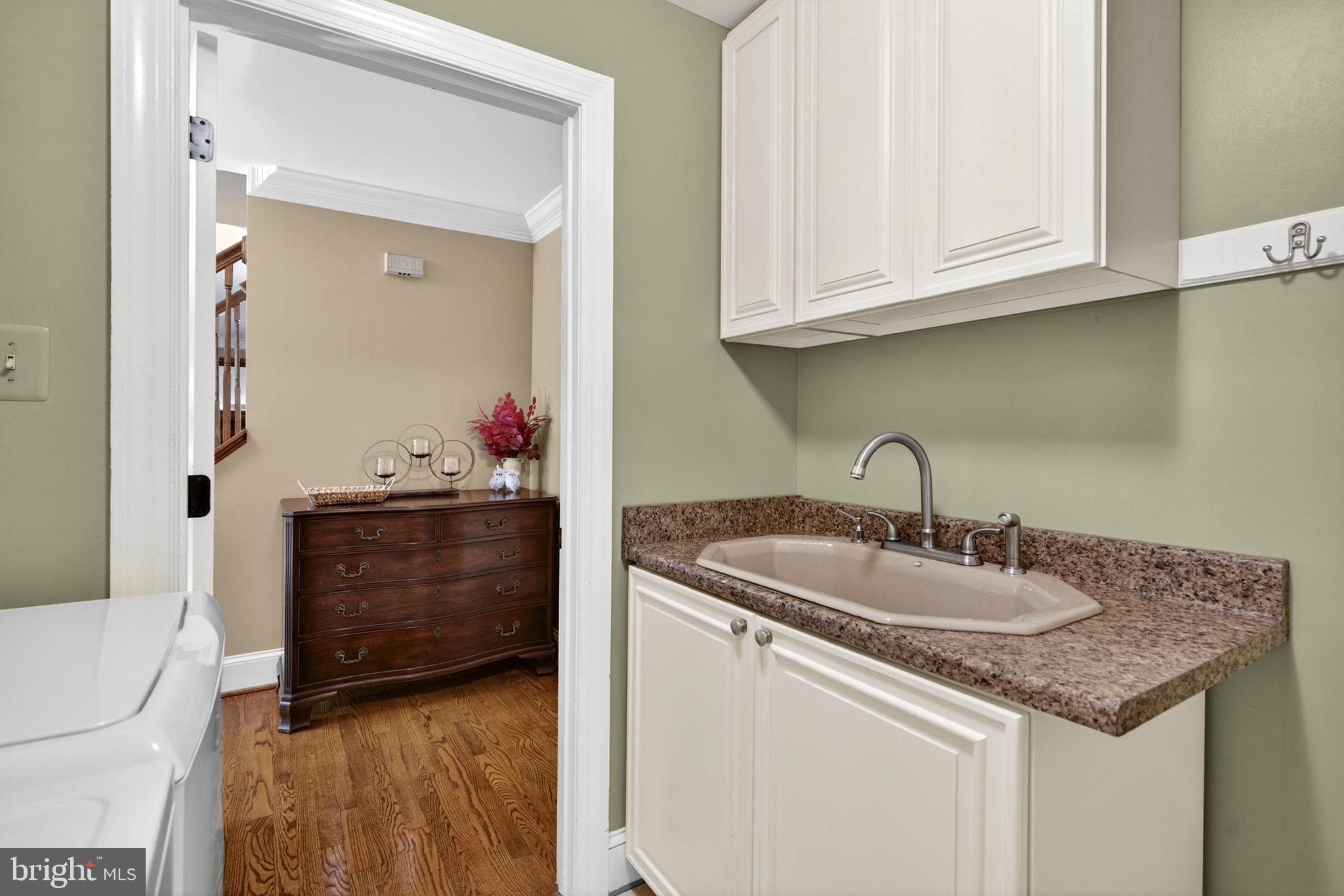 7255 Auburn Mill Road Warrenton, VA 20187 - Photo 31 of 58 a bathroom with a sink and a mirror