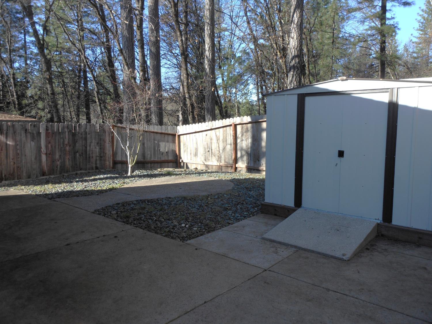 10080 Lode Line Way Grass Valley, CA 95949 - Photo 3 of 13