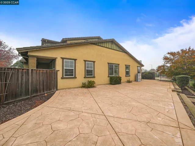 $940,000 | 929 Painted Shore Court, Oakley, CA 94561