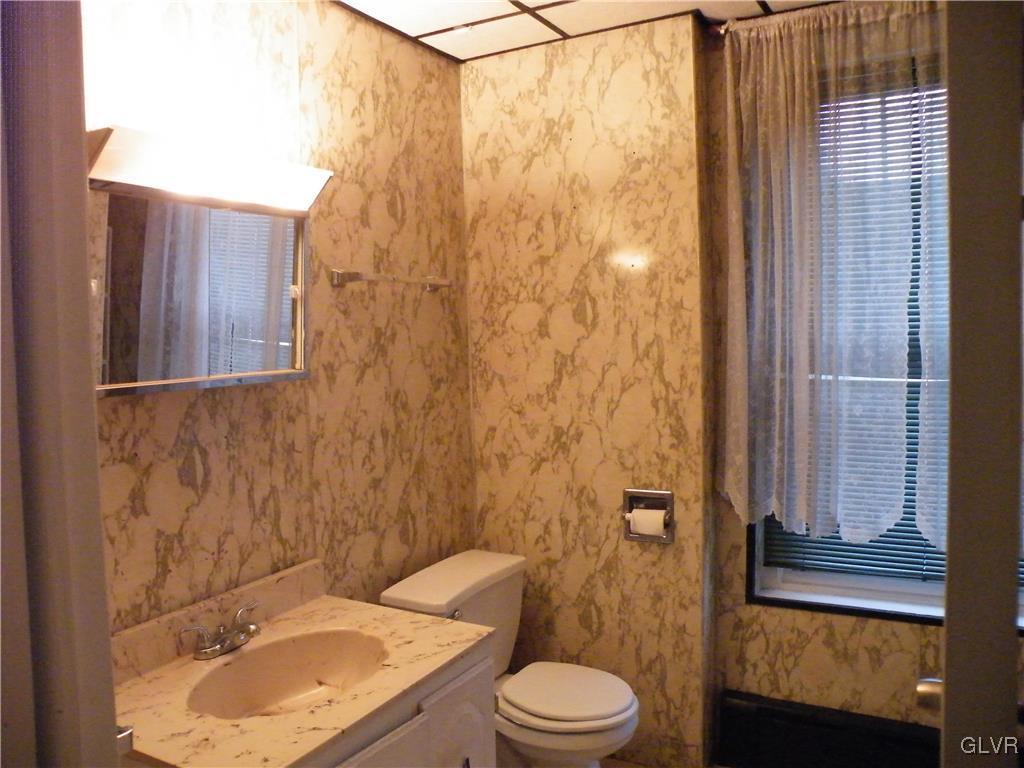 964 Catasauqua Road Whitehall, PA 18052 - Photo 14 of 30 2nd floor bathroom