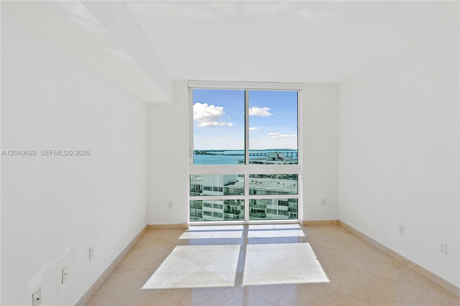 218 Southeast 14th Street, Unit 1803 Miami, FL 33131 - Photo 10 of 23
