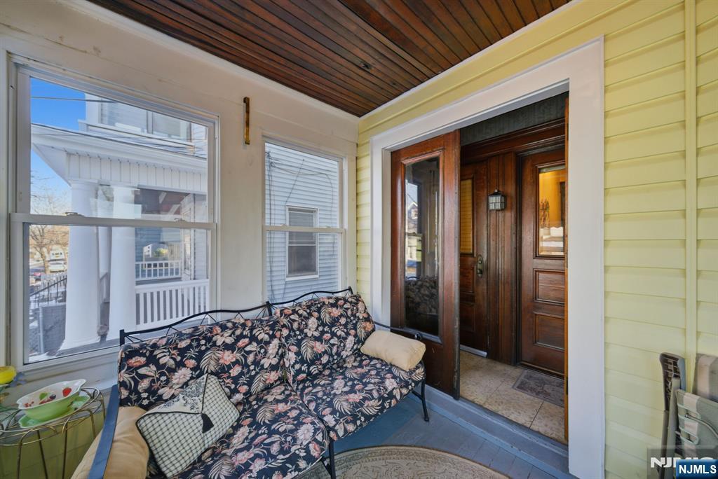 228 Duane Street Orange, NJ 07050 - Photo 4 of 42