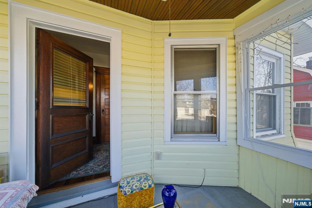 228 Duane Street Orange, NJ 07050 - Photo 7 of 42