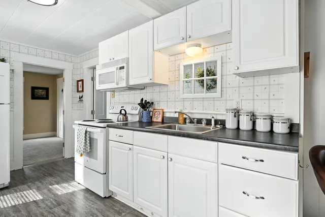 $625,000 | 7 North North Maple Street, Greenville, ME 04441