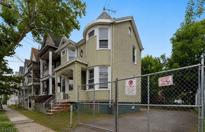 947 William Street Elizabeth, NJ 07201 - Photo 1 of 19