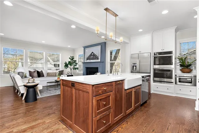 $1,500,000 | 4226 West 74th Street, Prairie Village, KS 66208