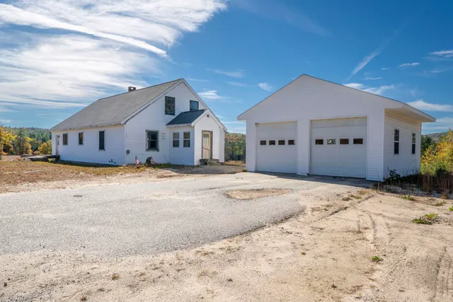 $949,000 | 120 Deering Center Road, Deering, NH 03244